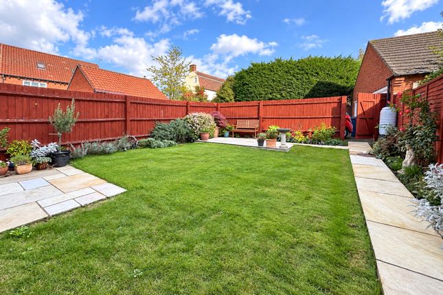 Lansdowne Close, Dilton Marsh photo 2