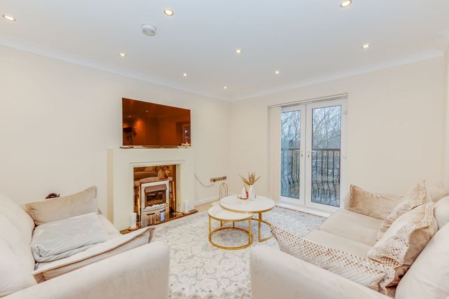 18 Pickard Drive, Sheffield photo 2