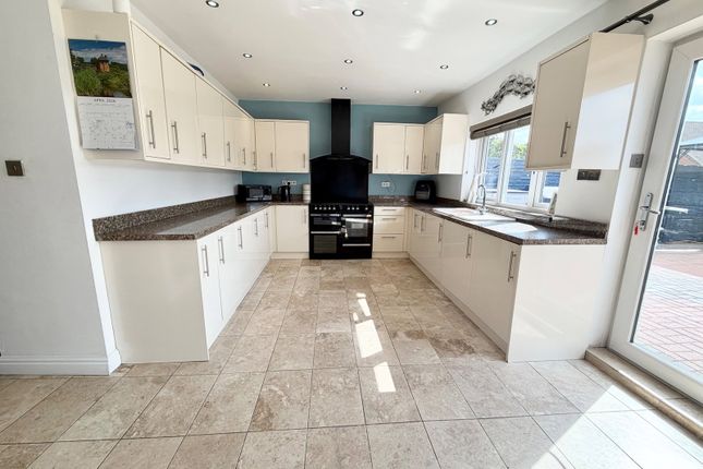 4, Victoria Street, Brierley Hill photo 3