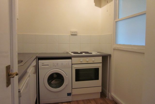 Flat to rent in Norbury Close, Allestree