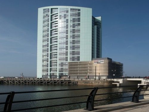 2 bed flat to rent in Princes Parade, Liverpool