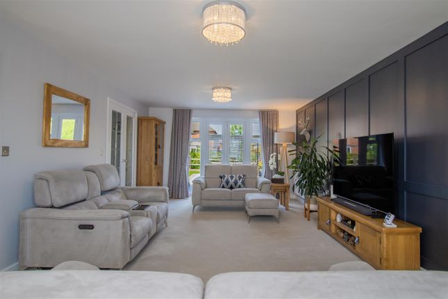 23, Meteor Way, Southam photo 4
