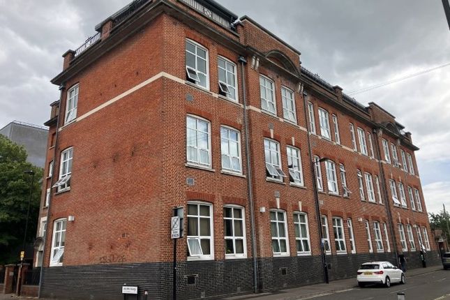 Studio flat on Flat 29, 90 Andersons Road,, Southampton, £60,000