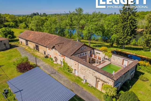 Thumbnail Villa for sale in La Chapelle-Montbrandeix, Haute-Vienne, Nouvelle-Aquitaine