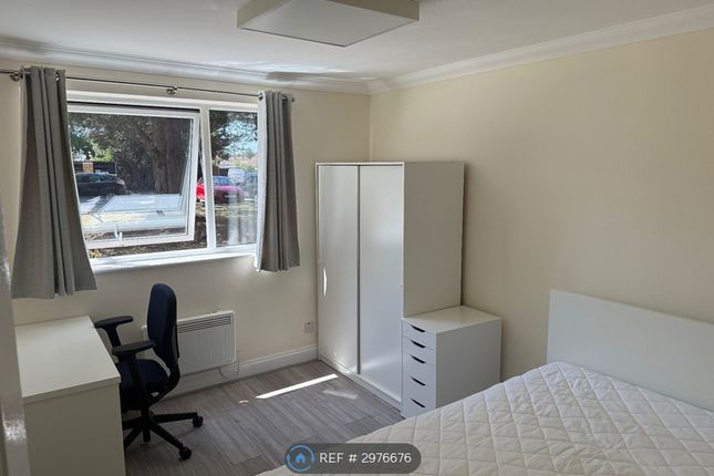 Tasman Court, Sunbury photo 3