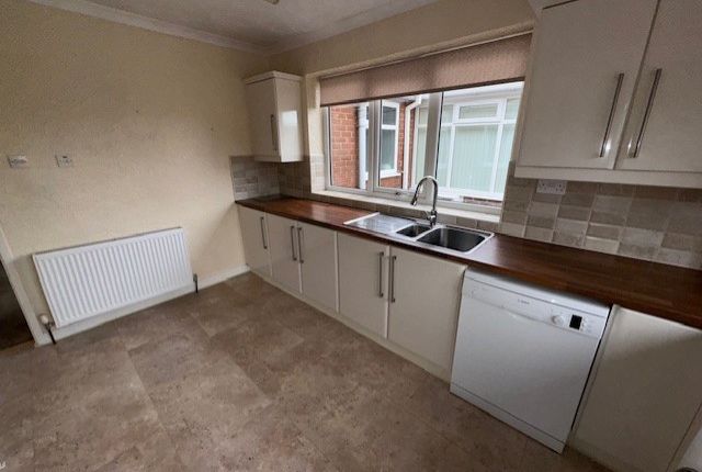 26, Wynford Drive, Pontefract photo 4