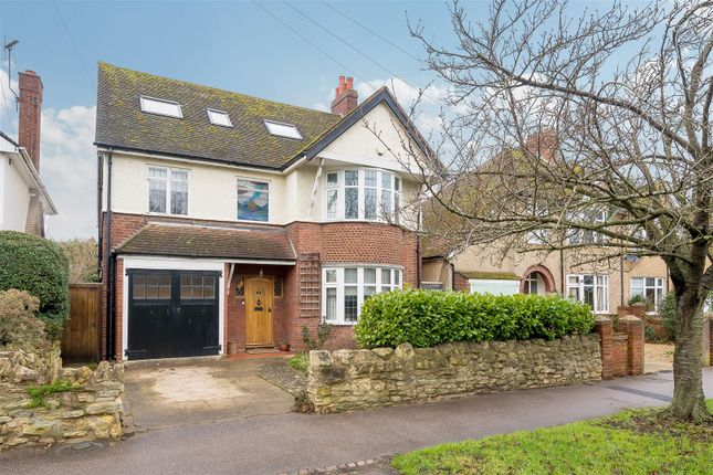 Thumbnail Property for sale in Newnham Avenue, Bedford