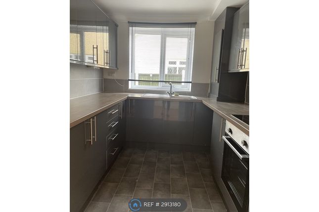 Arlington Drive, Penketh, Warrington photo 4