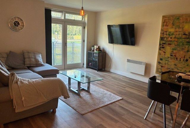 28, 8, Middlepark Drive, Birmingham photo 4