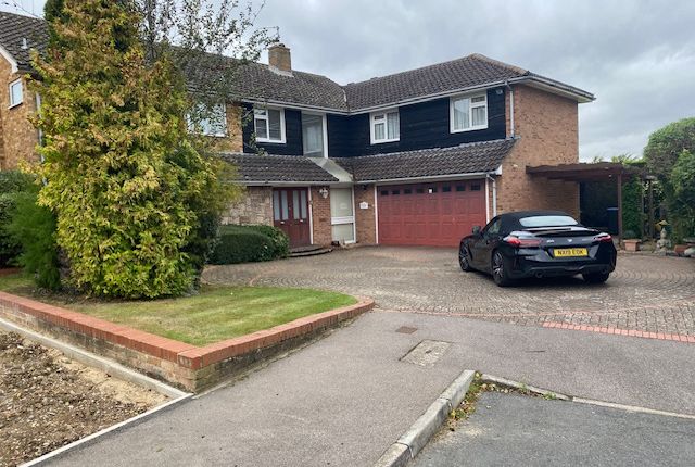 Detached house to rent in Wain Close, Little Heath, Herts