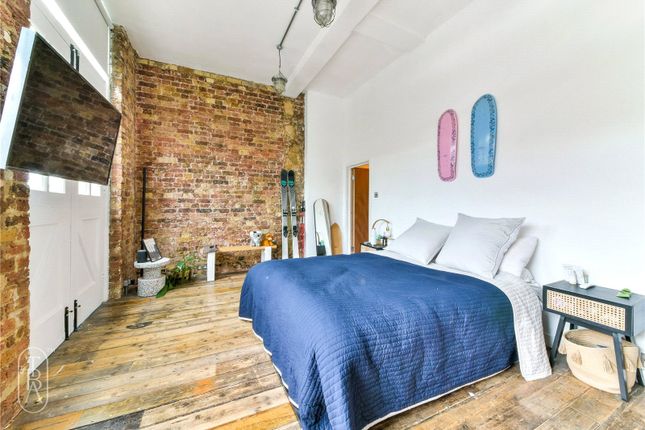 Flat 2, 17-18, Clere Street, London photo 4