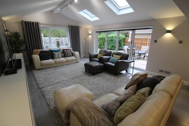 74, Windmill Hill Drive, Milton Keynes photo 4