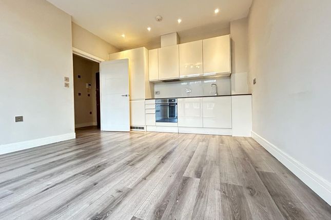 25 Bridge Court, Hemel Hempstead photo 4
