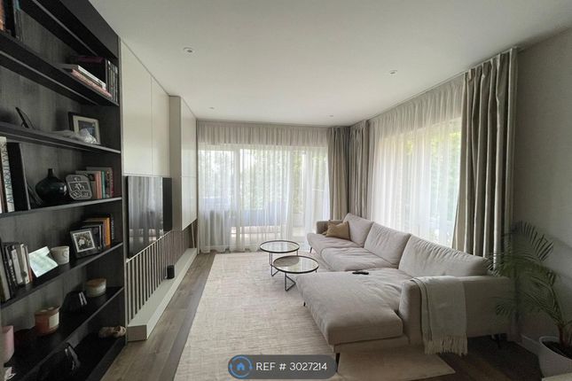 Flat, Buttercup Apartments Bittacy Hill, London photo 3
