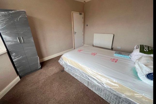 19 School Road, Wednesbury photo 3