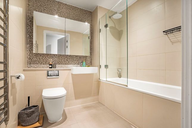 Apt 19, 9C, York Way, London photo 3