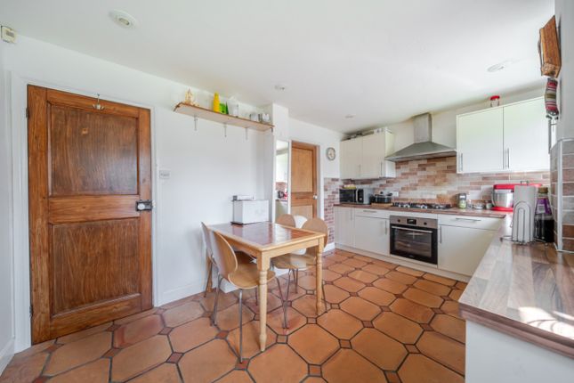 4, May Avenue, Wollaton photo 3