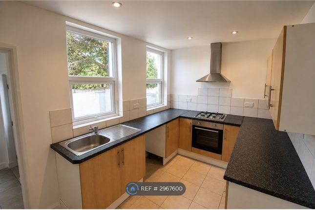 Leyland Road, Flat, Southport photo 3