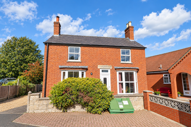 3-bed detached on Queen Street, Lincoln, £240,000