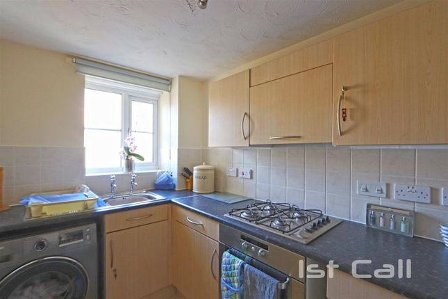 Flat for sale in Collier Way, Southend-On-Sea