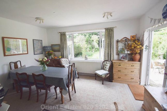 62, Park View Gardens, London photo 4