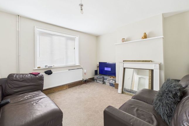 25, Meredith Road, Worthing photo 2