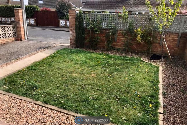Thornleigh Crescent, Wakefield photo 2
