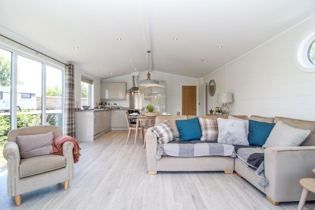 Plot 16, Ouse Boats, Priory Marina Aquahome, Bedford photo 4