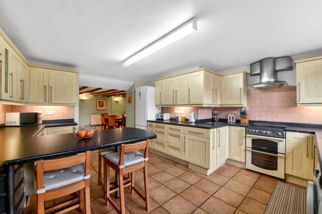 51, High Street, Halberton photo 4