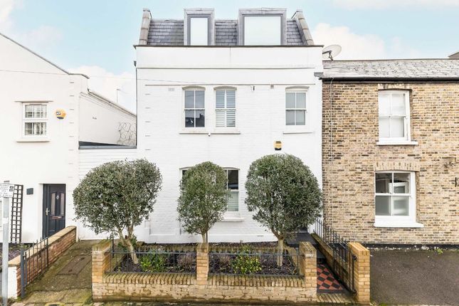 Property for sale in Wadham Road, London