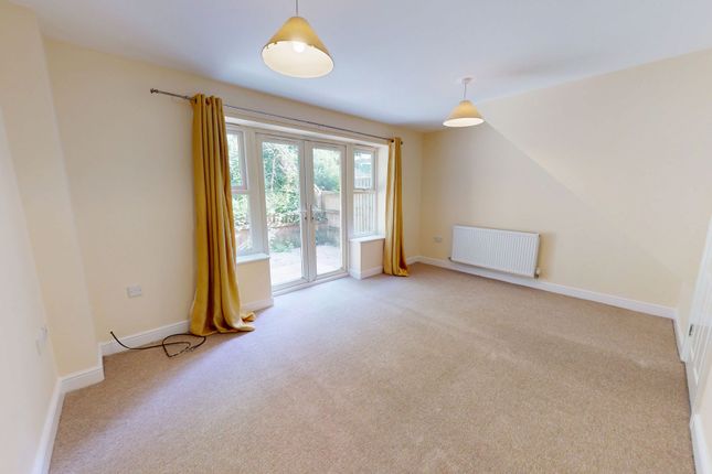 12 Waters Edge Close, Newcastle photo 3