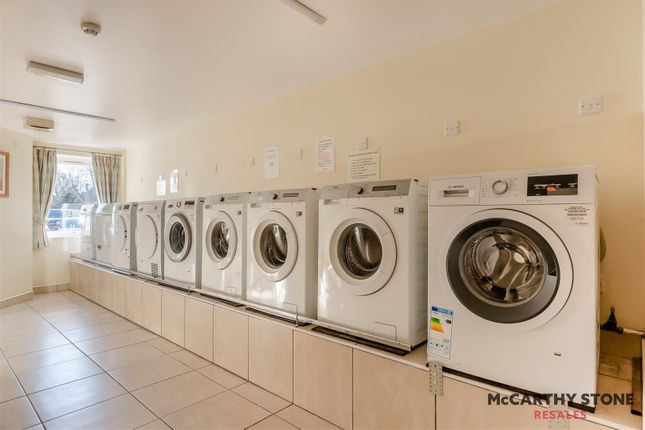 56 Benedict Court, Western Avenue, Newbury photo 4
