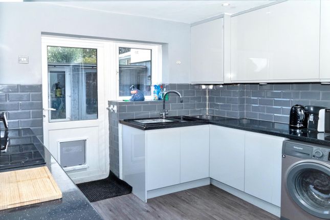 11, Bow Arrow Lane, Dartford photo 4