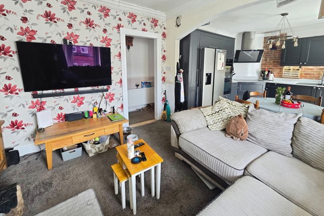 1 Wintonia,, The Broadway, Isle of Wight photo 2
