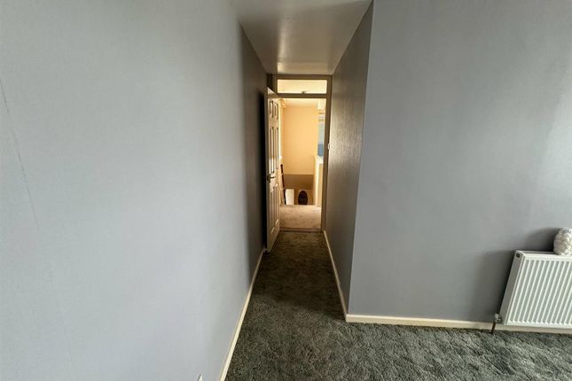 140, Dalwood Close, Hull photo 4