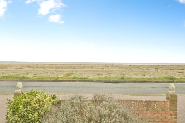 95, Coast Drive, Romney Marsh photo 4