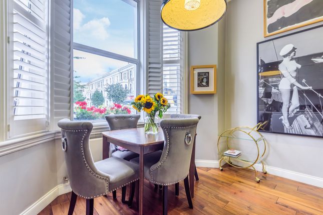 Flat for sale in Finborough Road, London