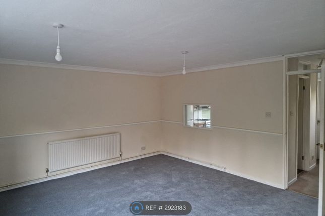 Dresden Close, Corby photo 4