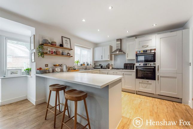 45, Treviglio Close, Romsey photo 4
