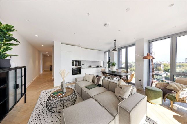 2-bed flat on Flat 15,, Parkhaus, London, £775,000