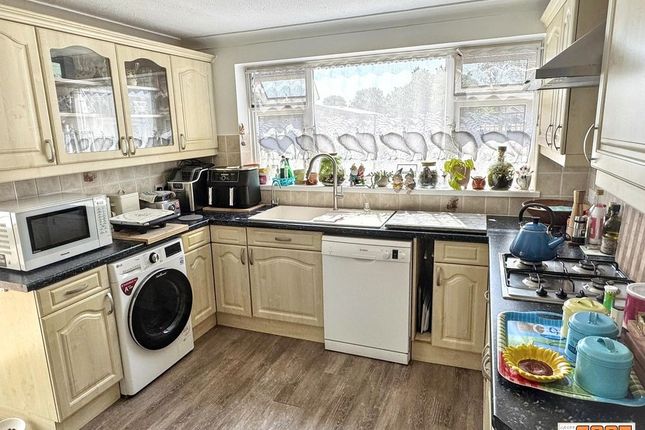 65, Saltmarsh Lane, Hayling Island photo 5
