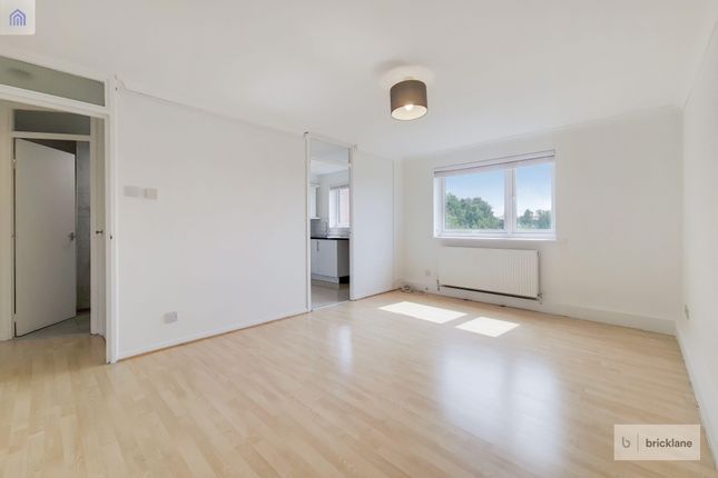 146, Gurney Close, Barking photo 3
