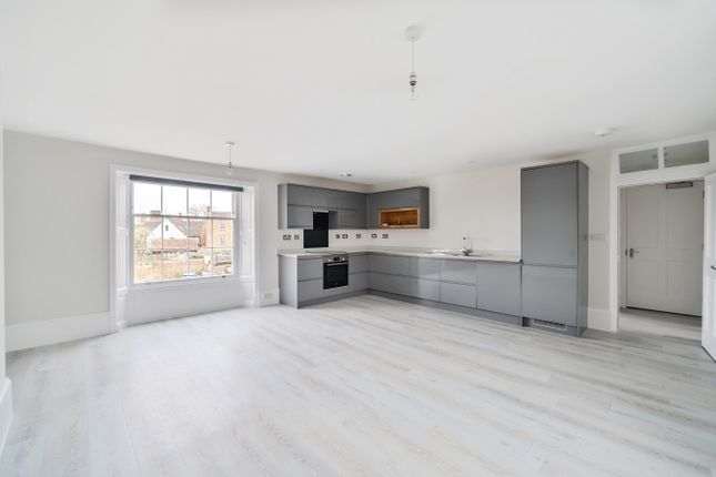 Flat for sale in Bromsgrove, Faringdon, Oxfordshire