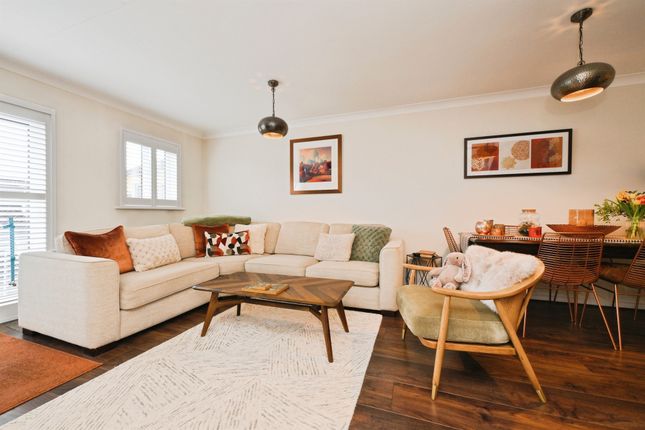 4, Bantel Villas, Hoddesdon photo 4
