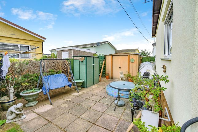 42, Little Meadow, Woodside photo 2