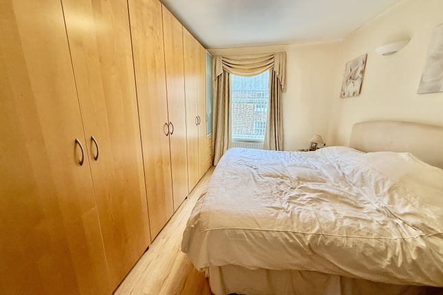 23a, Allergate, Durham photo 4