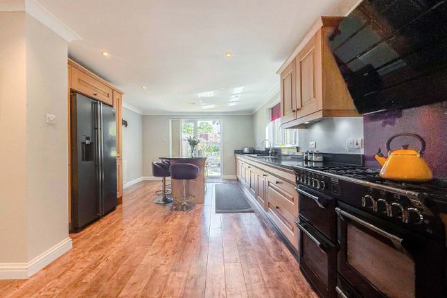 35 Lowlands Road, Blackwater, Hampshire photo 3