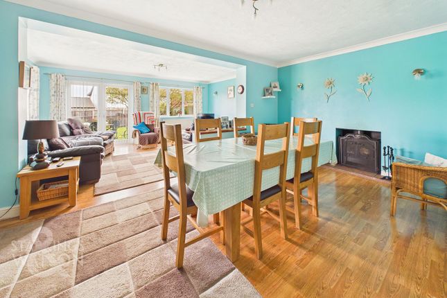 14 West View Gardens, Eye photo 2