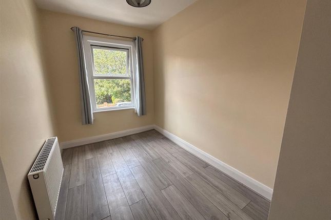 1156B, High Road, London photo 3