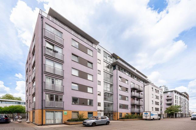 Thumbnail Flat to rent in Deals Gateway, Deptford, London